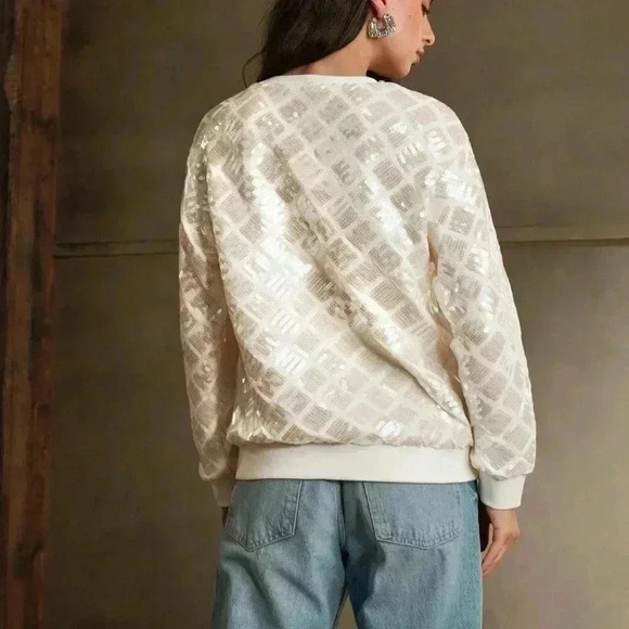 Beige Casual Women's Studded & Sequin Embellished Round Neck Loose Fit - Picture 2 of 7